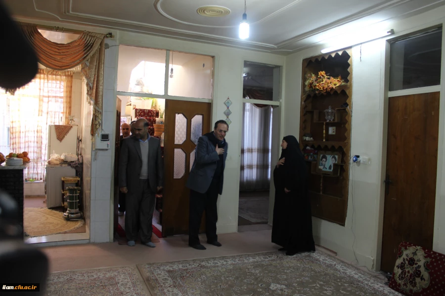 دیدار آقای دکتر مهرمحمدی با خانواده معظم شهید دانشجو-معلم علی شیروانیان 3