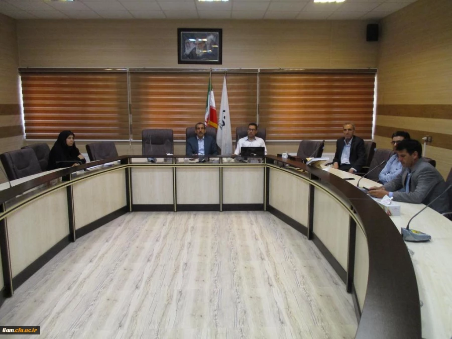 کارمند نمونه