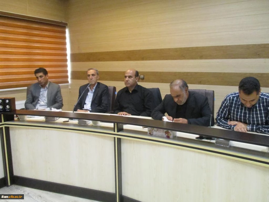 حجت الاسلام و المسلمین عابدی معاون فرهنگی و اجتماعی دانشگاه فرهنگیان در جمع کارکنان دانشگاه فرهنگیان ایلام: