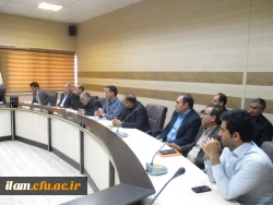 حجت الاسلام و المسلمین عابدی معاون فرهنگی و اجتماعی دانشگاه فرهنگیان در جمع کارکنان دانشگاه فرهنگیان ایلام: