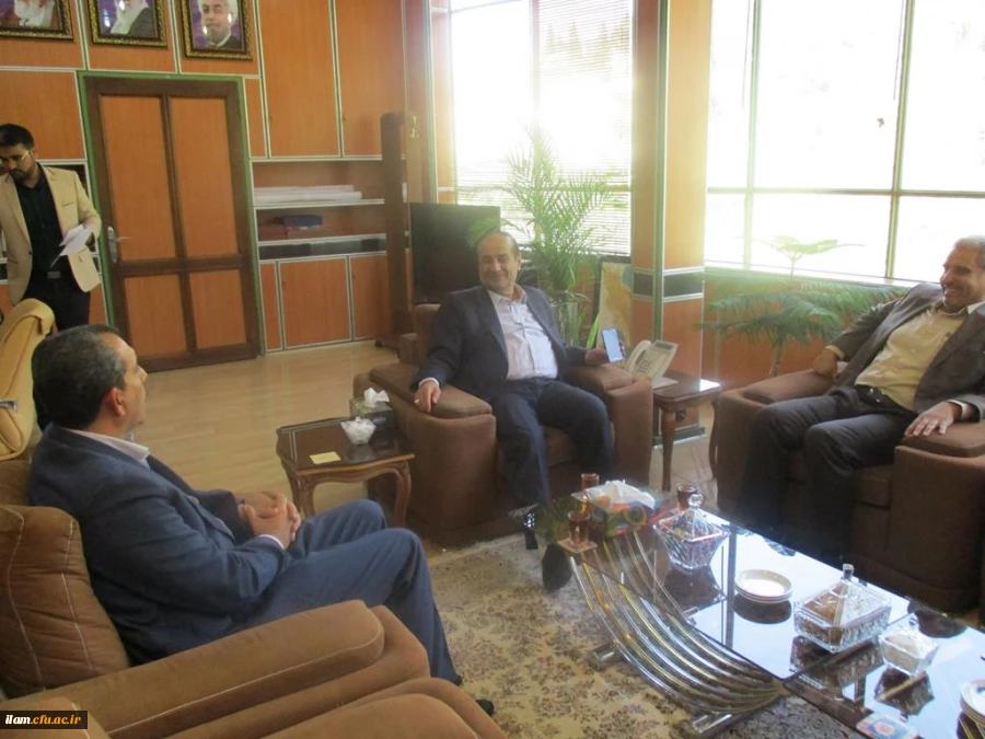 دیدار مدیر کل برنامه ریزی، خدمات و رفاه دانشجویی دانشگاه فرهنگیان با استاندار ایلام؛