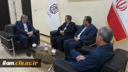 بازدید معاون پژوهش و فناوری دانشگاه فرهنگیان کشور از غرفه دانشگاه فرهنگیان ایلام