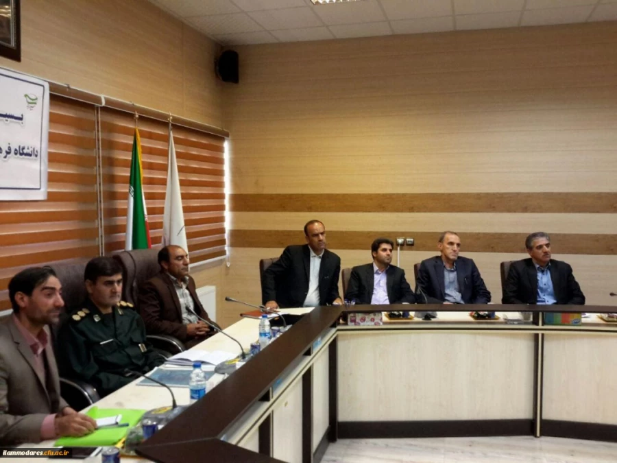 برگزاری نشست بسیج اساتید دانشگاه فرهنگیان با حضور فرماندهی محترم سپاه امیرالمرمنین(ع) استان