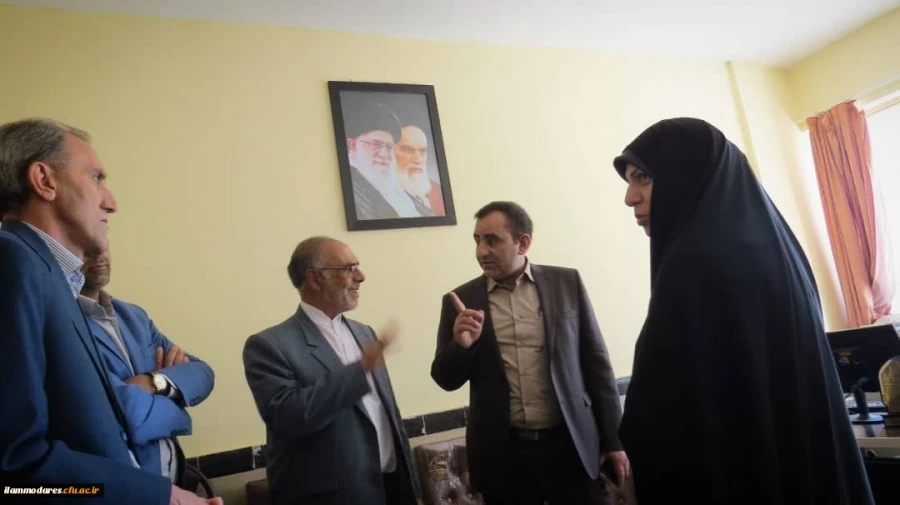 حضور آقای دکتر صالحیان در محل ثبت نام دانشجو معلمان جدیدالورود پردیس شهید مدرس