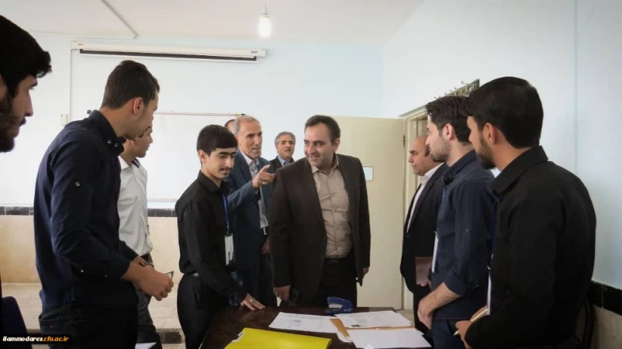 حضور آقای دکتر صالحیان در محل ثبت نام دانشجو معلمان جدیدالورود پردیس شهید مدرس