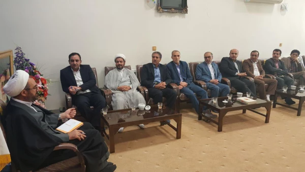 دیدار سرپرست و کارکنان دانشگاه فرهنگیان ایلام با نماینده ولی فقیه 