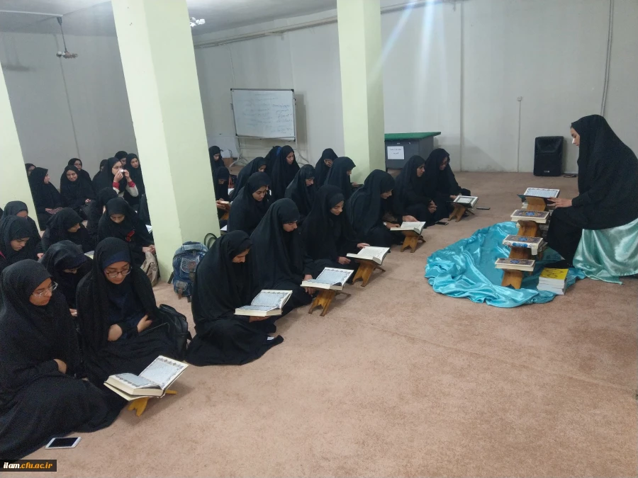 محفل انس با قرآن در نمازخانه پردیس امام جعفر صادق(ع) 