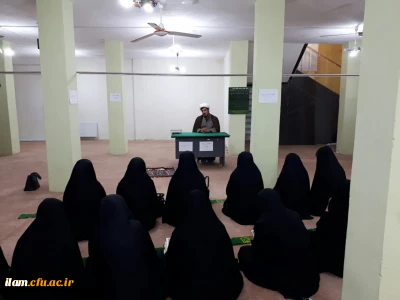 برگزاری نماز جماعت و سخنرانی به مناسبت بزرگداشت هفته قرآنی در پردیس امام جعفر صادق(ع)