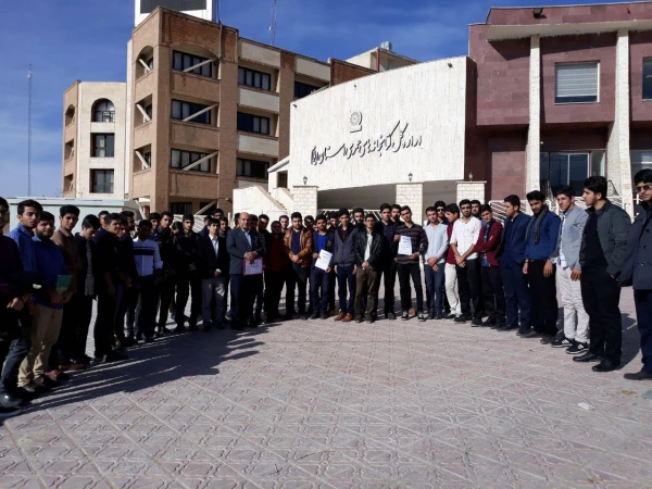 بازدید علمی- پژوهشی دانشجویان پردیس شهید مدرس از کتابخانه مرکزی ایلام