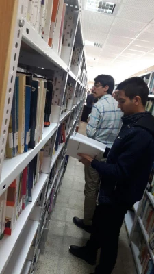 بازدید علمی- پژوهشی دانشجویان پردیس شهید مدرس از کتابخانه مرکزی ایلام