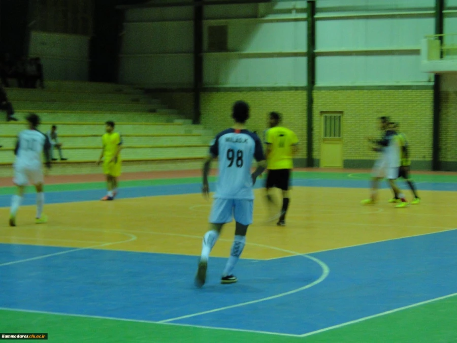 برگزاری مسابقات جام فوتسال به مناسبت 16 آذر در پردیس شهید مدرس