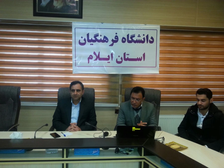 جلسه بسیج دانشجویی با حضور سرپرست مدیریت امور پردیس های استانی 