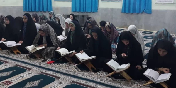 برگزاری مراسم ختم قرآن در خوابگاه پردیس امام جعفرصادق(ع)