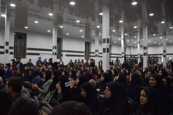 جلسه مناظره بین نامزدهای انتخابات یازدهمین دوره مجلس شورای اسلامی در دانشگاه فرهنگیان استان ایلام