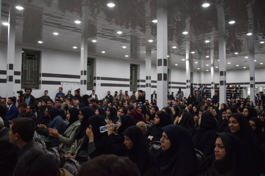 جلسه مناظره بین نامزدهای انتخابات یازدهمین دوره مجلس شورای اسلامی در دانشگاه فرهنگیان استان ایلام