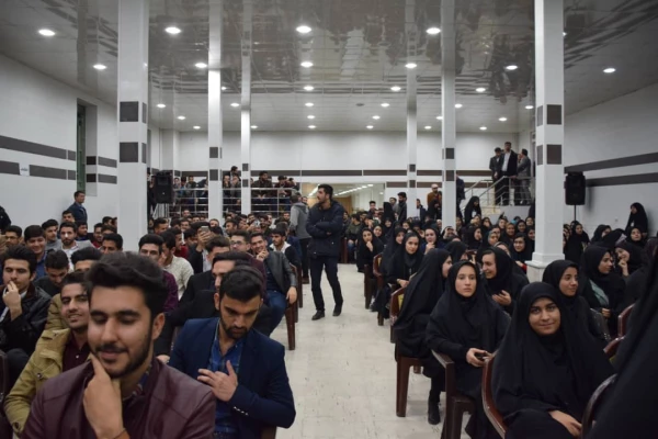 جلسه مناظره بین نامزدهای انتخابات یازدهمین دوره مجلس شورای اسلامی در دانشگاه فرهنگیان استان ایلام