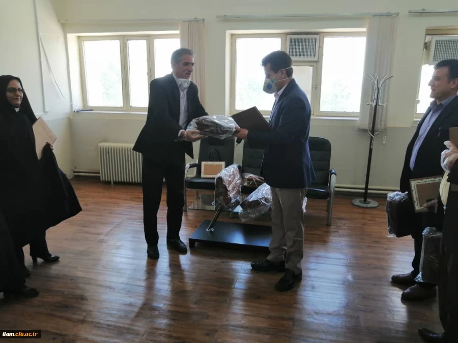 جلسه تجلیل از اساتید و کارکنان آموزش دانشگاه فرهنگیان استان ایلام 