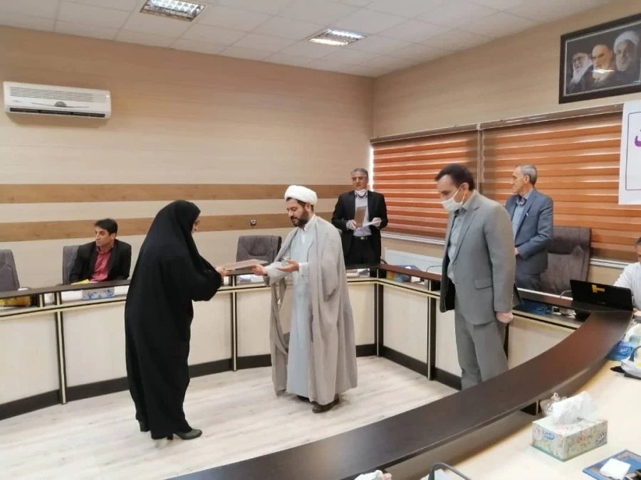 جلسه تجلیل از اساتید و کارکنان آموزش دانشگاه فرهنگیان استان ایلام