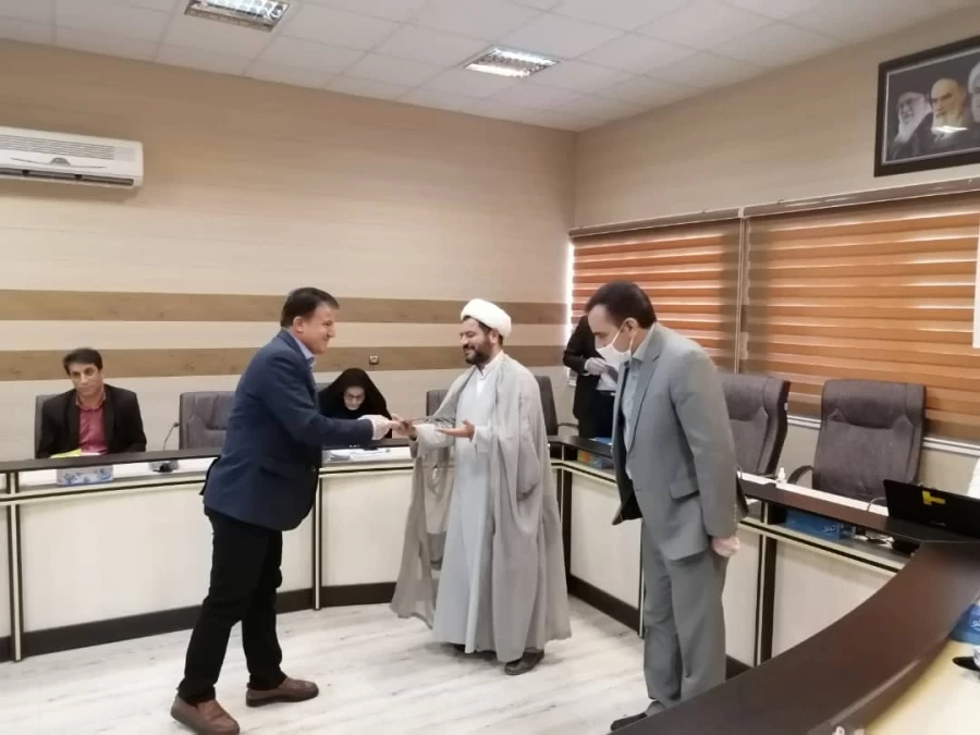 جلسه تجلیل از اساتید و کارکنان آموزش دانشگاه فرهنگیان استان ایلام