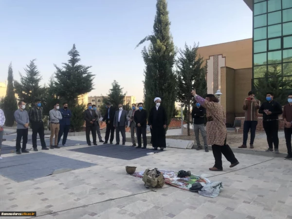 مراسم گرامیداشت هفته دفاع مقدس و تجلیل از مقام شامخ شهدای انقلاب اسلامی