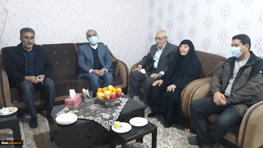 دیدار مسئولین دانشگاه با خانواده ی دانشجو معلم شهید علی شیروانیان 