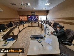 جلسه گروه آموزشی با حضور مدیر گروه و اساتید دانشگاه 