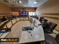 جلسه گروه آموزشی با حضور مدیر گروه و اساتید دانشگاه 