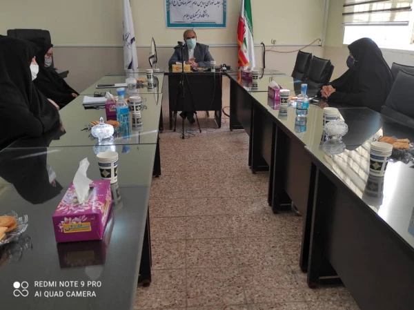 نشست صمیمی سرپرست مدیریت امور پردیس های استانی با کارکنان پردیس امام جعفر صادق(ع)