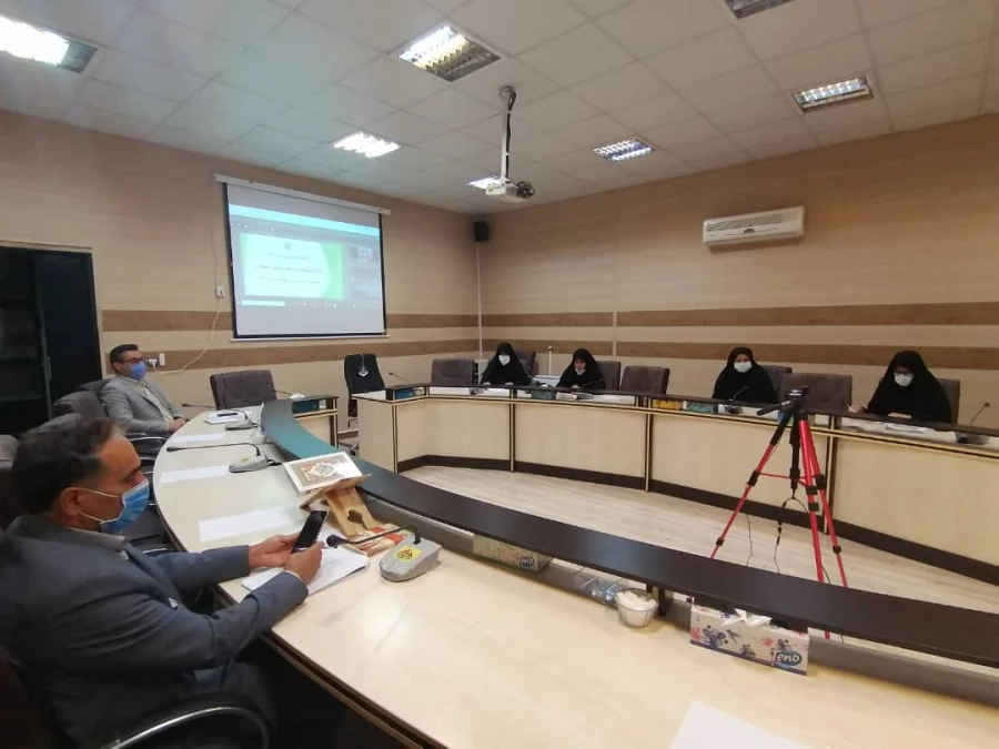 با حضور مدیر گروه و اساتیدجلسه گروه معارف اسلامی دانشگاه برگزار گردید
