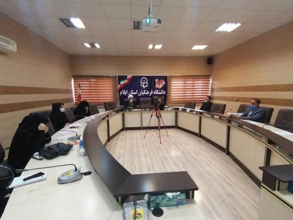 با حضور مدیر گروه و اساتیدجلسه گروه معارف اسلامی دانشگاه برگزار گردید
