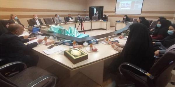 تجلیل از برگزیدگان هفته پژوهش و رونمایی از کتب اعضای هیات علمی ، مدرسین و کارکنان