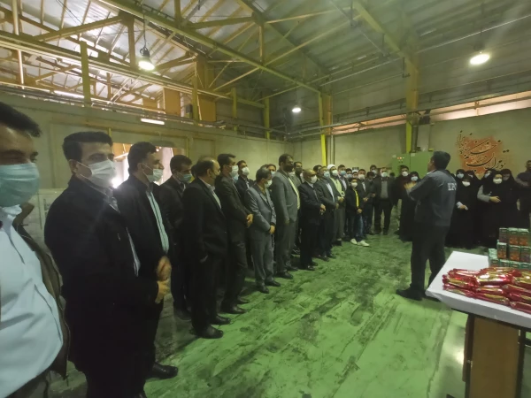 بازدید کارکنان و اساتید دانشگاه فرهنگیان از پتروشیمی استان 4