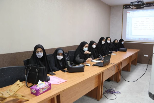 جلسه هم اندیشی دانشگاه فرهنگیان و بنیاد حفظ آثار و نشر ارزش های دفاع مقدس استان ایلام 5