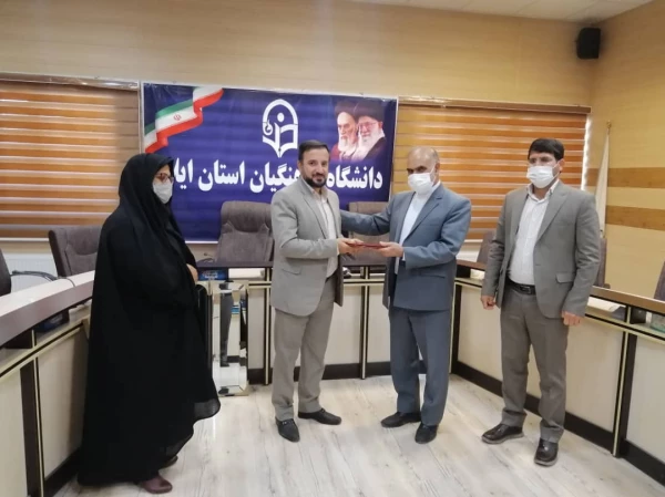 تجلیل از خدمات جناب آقای ابوذر بسطامی 3