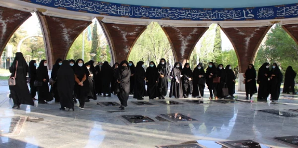 زیارت مزار شهدا و بازدید از حوزه علمیه خواهران ایلام 2