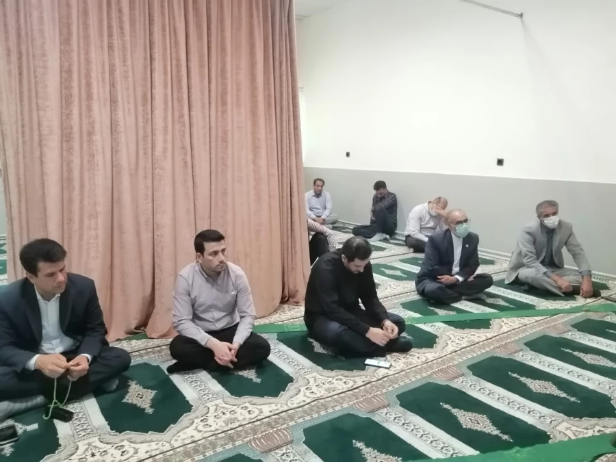 برگزاری مراسم پرفیض قرائت زیارت عاشورا به همراه مداحی و روضه خوانی در مدیریت امور پردیس های دانشگاه فرهنگیان استان ایلام 3