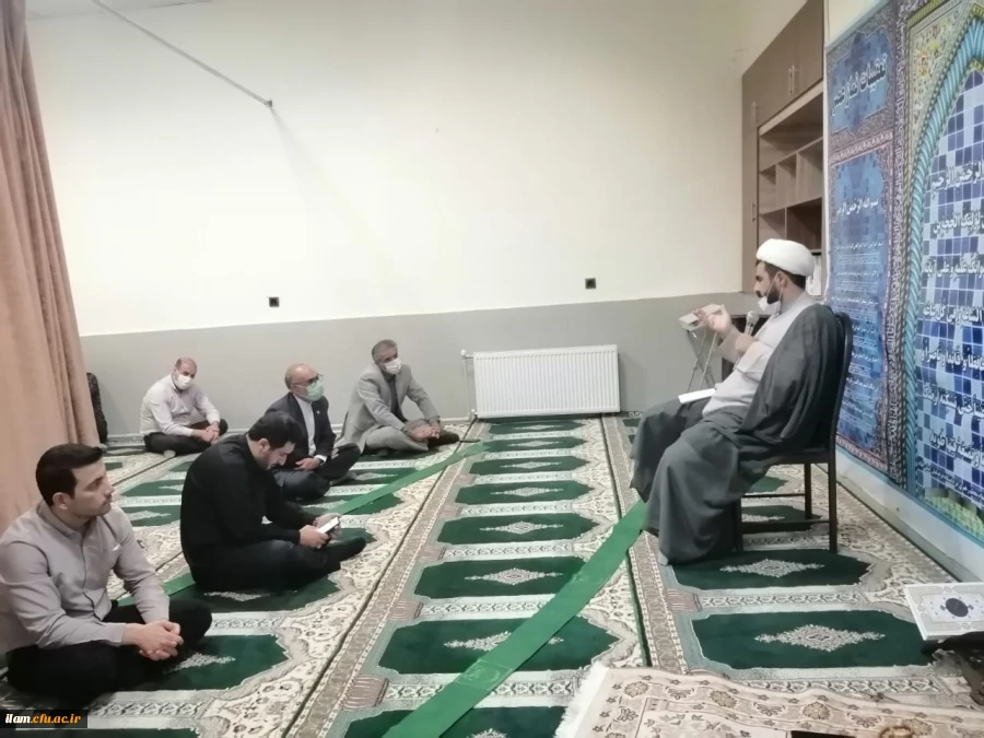 برگزاری مراسم پرفیض قرائت زیارت عاشورا به همراه مداحی و روضه خوانی در مدیریت امور پردیس های دانشگاه فرهنگیان استان ایلام 4