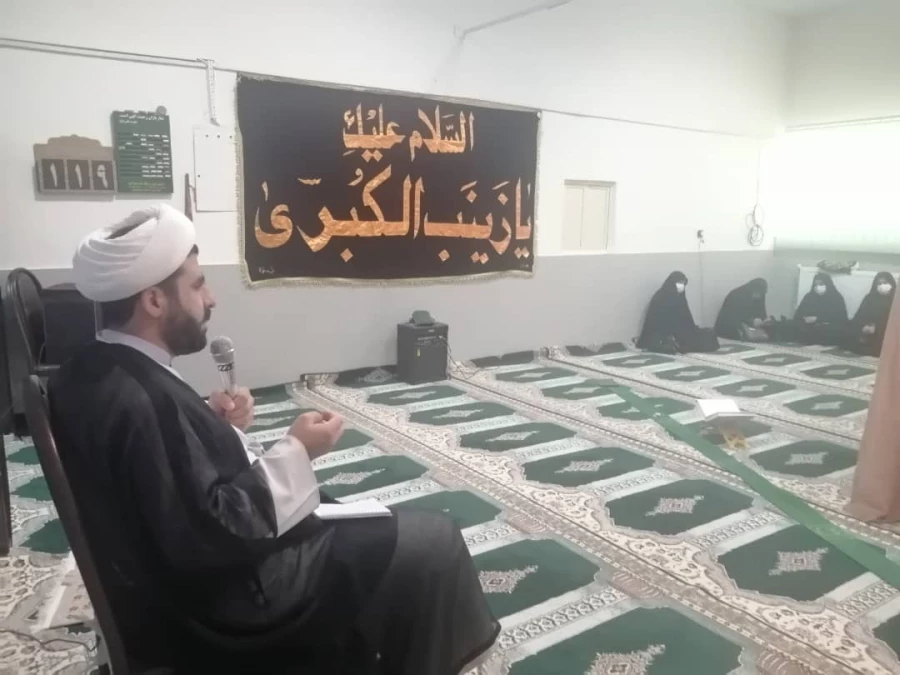 برگزاری مراسم پرفیض و معنوی قرائت زیارت عاشورا در دانشگاه فرهنگیان استان ایلام 5