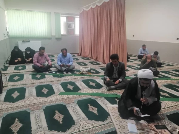 برگزاری مراسم پرفیض و معنوی قرائت زیارت عاشورا در دانشگاه فرهنگیان استان ایلام 4