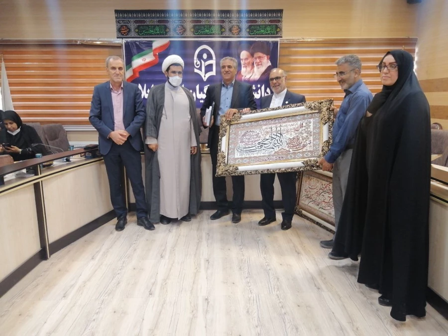 برگزاری مراسم تجلیل از خدمات ارزشمند دو نفر از کارکنان دانشگاه فرهنگیان استان ایلام 5