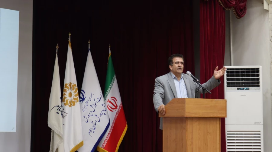 برگزاری آیین پاسداشت شعر و ادب فارسی و گرامیداشت استاد شهریار توسط دانشگاه فرهنگیان استان ایلام با همکاری اداره کل آموزش و پرورش و اداره کل کتابخانه های عمومی استان ایلام 13