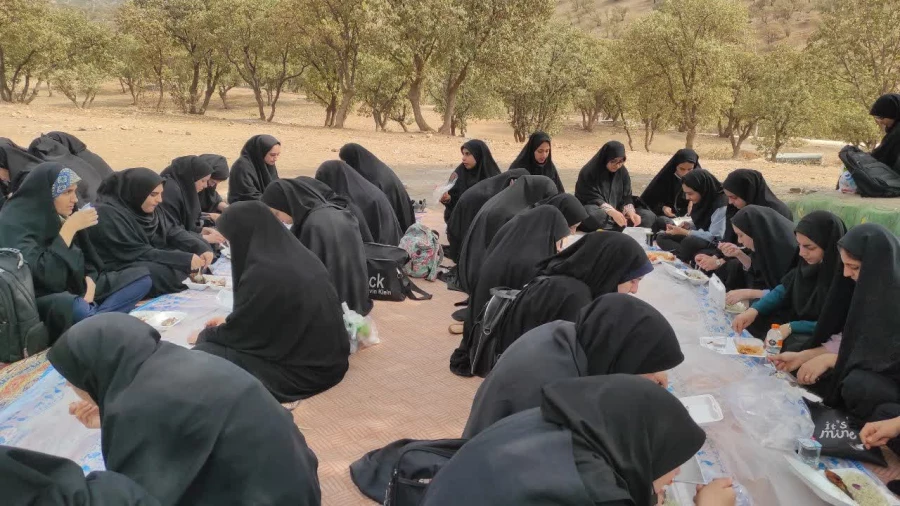 برنامه کوه پیمایی دانشجومعلمان پردیس امام جعفر صادق (ع) دانشگاه فرهنگیان ایلام به مناسبت بزرگداشت هفته تربیت بدنی 2