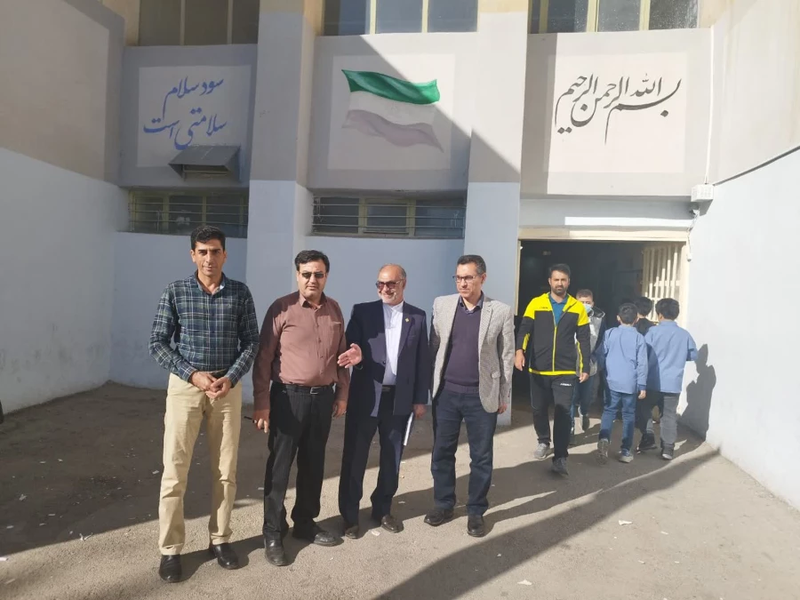 بازدید دکتر رمضان پیری سرپرست مدیریت امور پردیس های دانشگاه فرهنگیان استان ایلام از مدارس مجری کارورزی 4