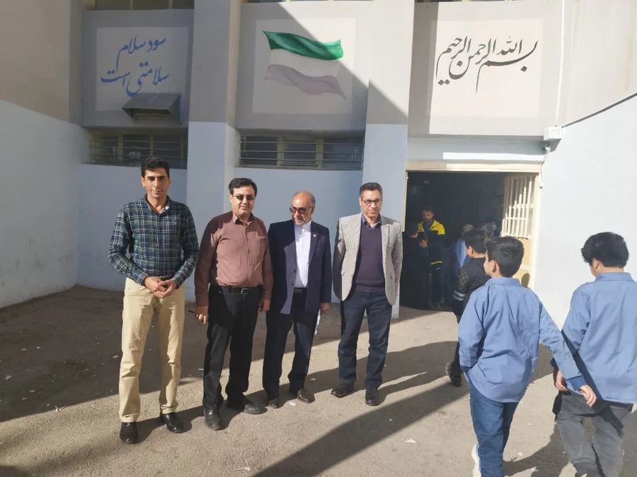 بازدید دکتر رمضان پیری سرپرست مدیریت امور پردیس های دانشگاه فرهنگیان استان ایلام از مدارس مجری کارورزی 5