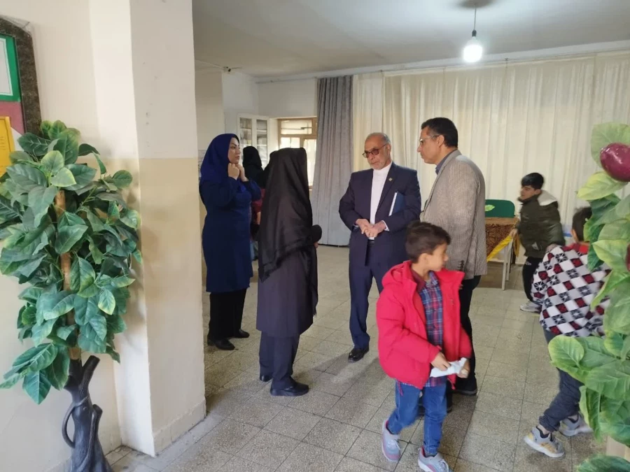 بازدید دکتر رمضان پیری سرپرست مدیریت امور پردیس های دانشگاه فرهنگیان استان ایلام از مدارس مجری کارورزی 9