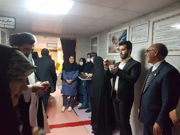 تجلیل از خدمات پرستاران بیمارستان طالقانی ایلام به مناسبت میلاد حضرت زینب (س) و روز پرستار 2