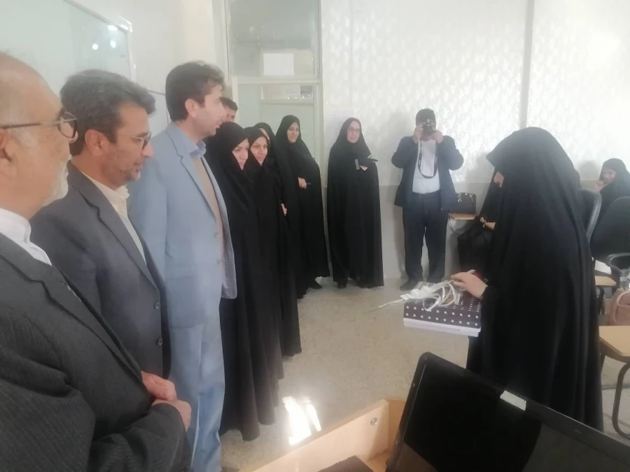 حضور مدیرکل آموزش و پرورش استان ایلام در پردیس امام جعفر صادق (ع) به مناسبت روز دانشجو 2