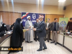 آیین گرامیداشت هفته پژوهش و تجلیل از پژوهشگران برگزیده استانی در دانشگاه فرهنگیان استان ایلام 5