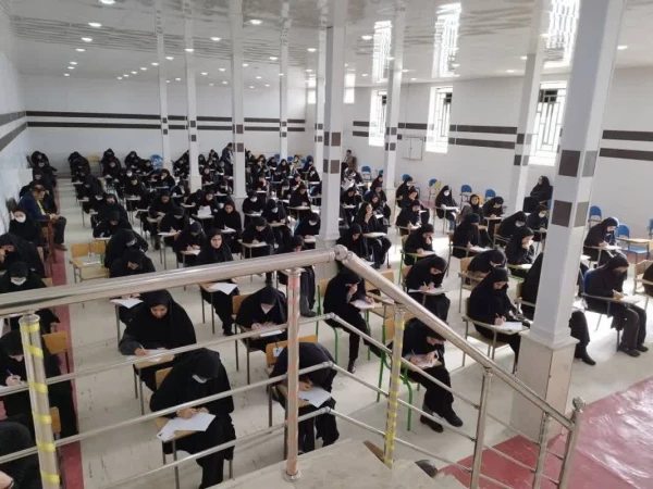 برگزاری امتحانات به شکل منظم و طبق برنامه در پردیس های دانشگاه فرهنگیان استان ایلام 3