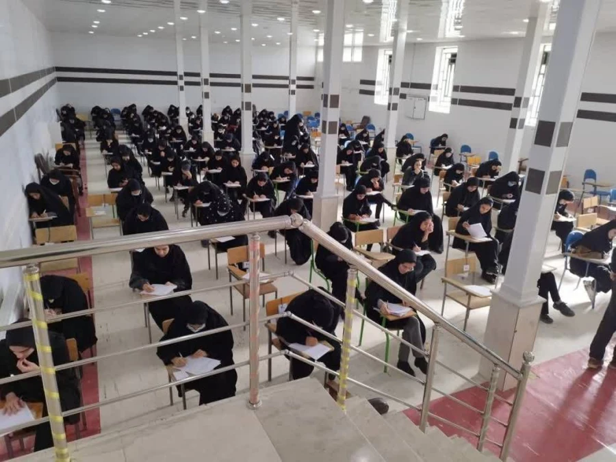 برگزاری امتحانات به شکل منظم و طبق برنامه در پردیس های دانشگاه فرهنگیان استان ایلام 5